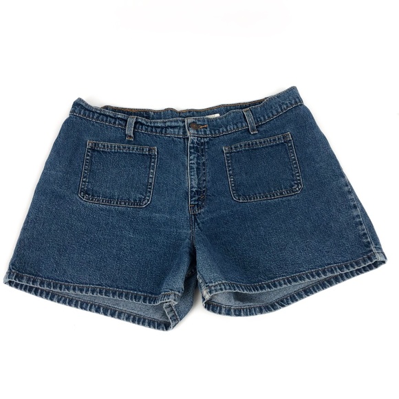 Levis Denim Shorts Size 16 Front Pockets - Picture 1 of 9